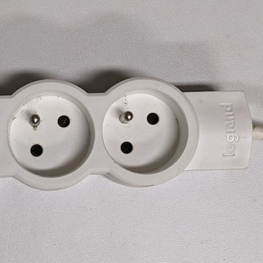 Image représentant l’article Toutes les multiprises ne se valent pas