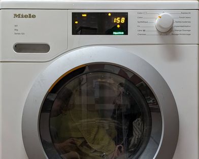 Image représentant une machine à laver Miele récente